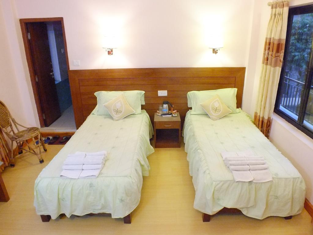 Hotel Greenland Покхара Экстерьер фото