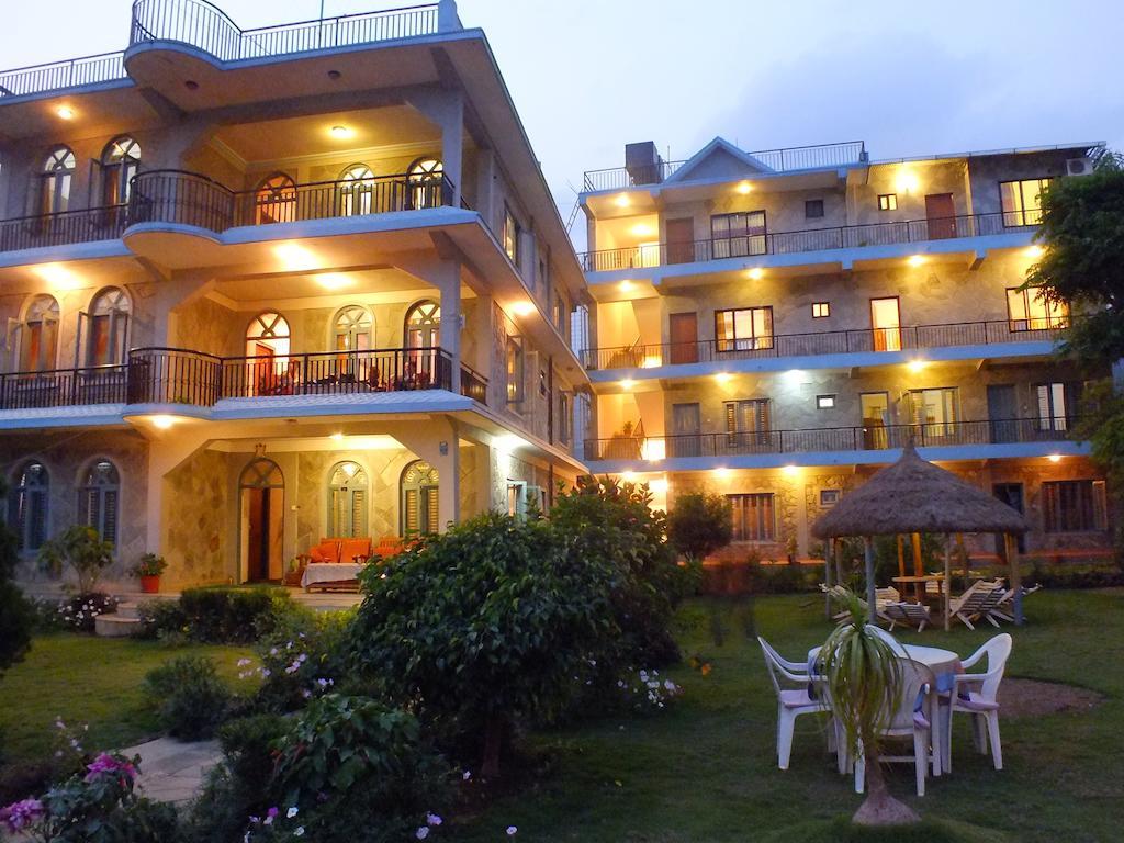 Hotel Greenland Покхара Экстерьер фото